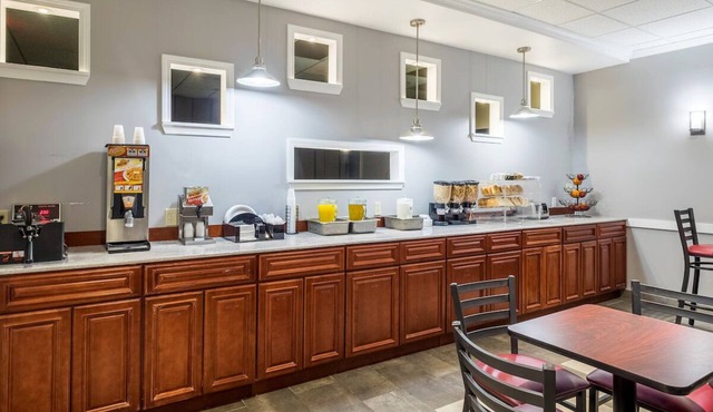 Fulton Hotel - Oswego Riverfront