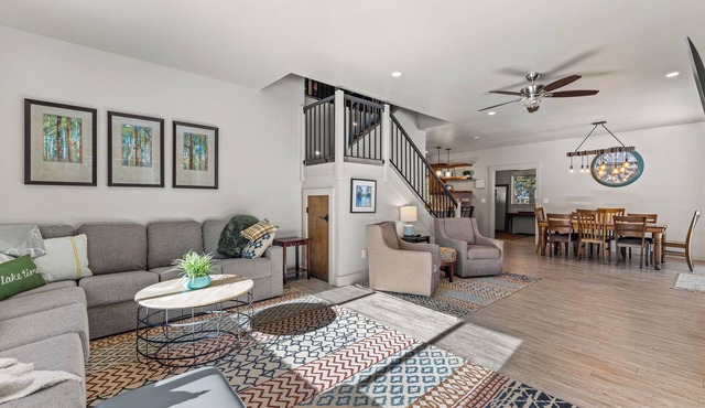 Fun Amok - Warren Wagon Rd - WiFi - Large driveway - Hot tub