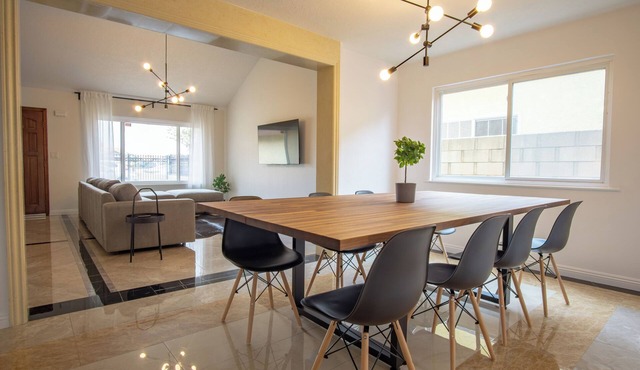 Fun and Central SoCal Home with WiFi, AC