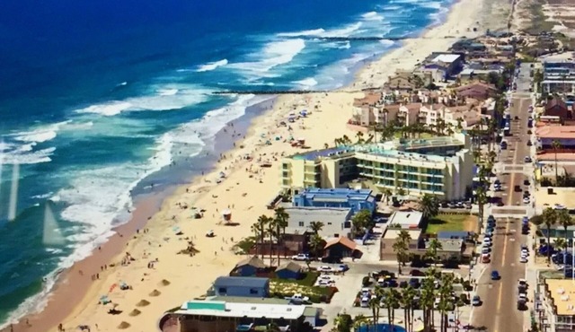 Fun by the Sand: Imperial Beach spacious condo steps from the beach!