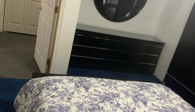 Fun Cozy 2 Bedroom 1 Bath Getaway 30 mins or less to everything