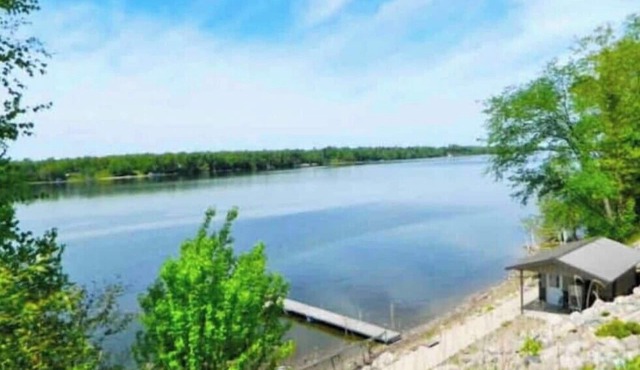 Fun cozy cabin on Pokegama excellent location!