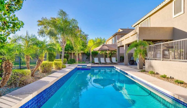 Fun Family Oasis w/Pool, Spa, EV Charging