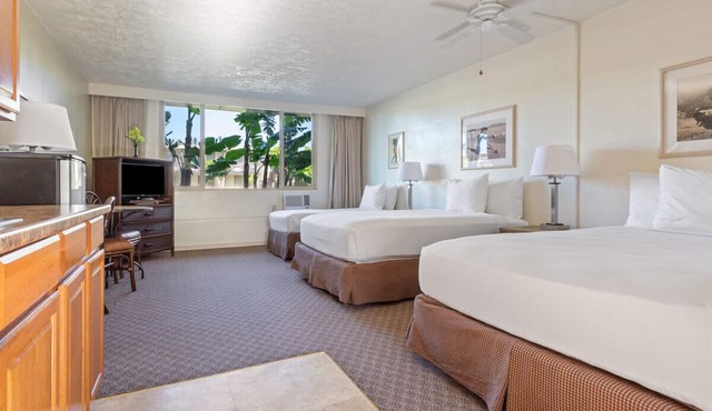 Fun for the Whole Family! 3 Poolside Units, Minutes to Iao Valley State Park!