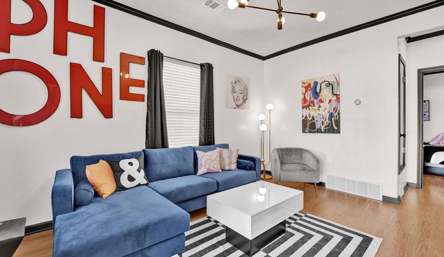 Fun & Funky #2 centrally located in Memphis!