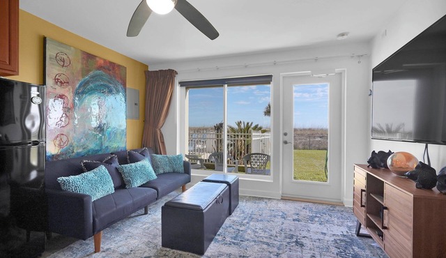 FUN IN THE SUN! - BEACH FRONT- Close to Mayo Clinic