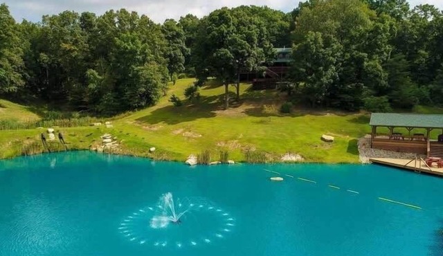 Fun Luxury Lodge Sleeps 18 | Hot Tub Pond Games