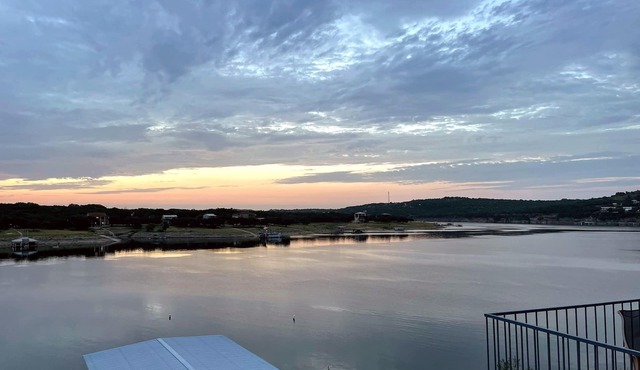 Fun N The Sun Lake Travis Resort 105