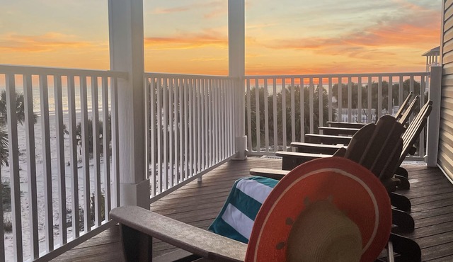 Fun & relaxing, family-friendly home on the Gulf! Beautiful ocean views!