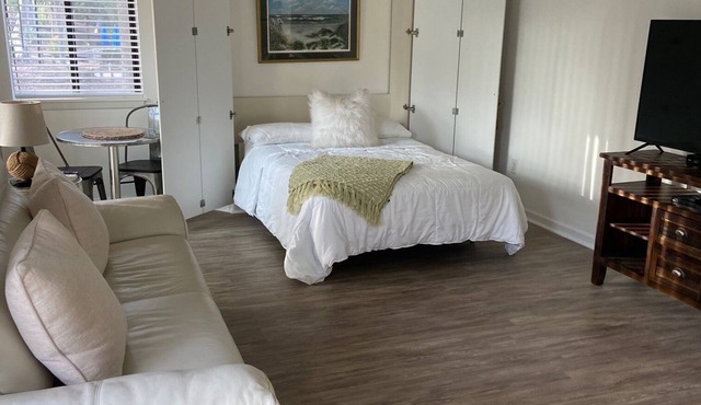 FUN Resort Studio Condo Close to Pool, Golf, Tennis, and Beach