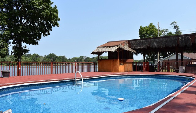 Fun retreat at the lake with ample room for family and friends! Pet-friendly!