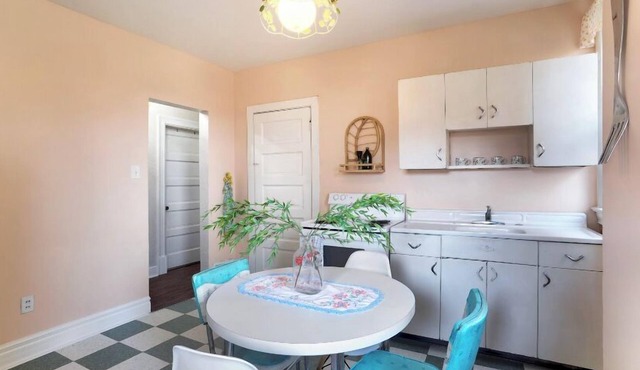 Fun Retro Apartment on Quiet Dead End Street Near Stage AE & Acrisure Stadium