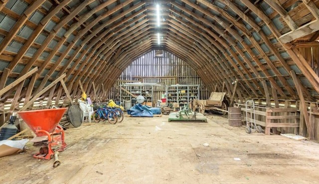 Fun-Size Farmhouse w/Pool 15 Min to Chattanooga