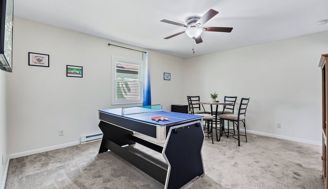 Fun, Spacious, NO STAIRS, Garage, WIFI, Sleeps 8max – Ideal for Families & Crews