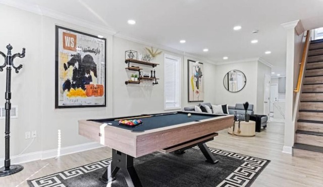 Fun, Stylish, Pool table, Darts