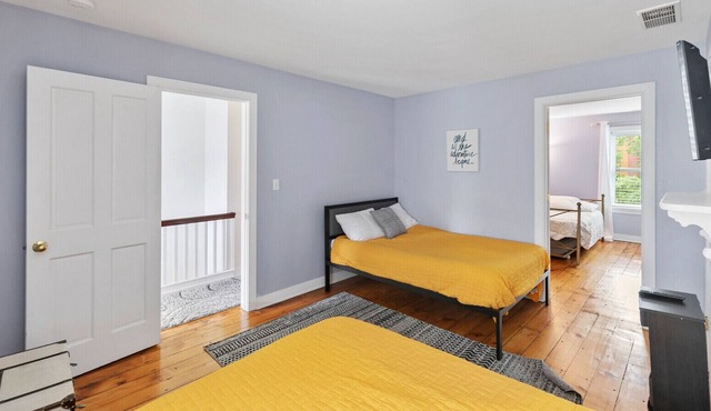 Fun & Tourist Destination 20 min from Six Flags