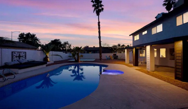 FUN Villa very Close to the strip !