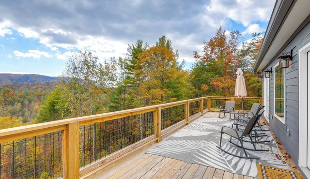 Fun w/Family! Mtn-View Gem w/Fire Pit in Lenoir