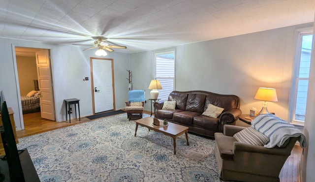 Functional 3 Bedroom Home Near Robinson With WIFI
