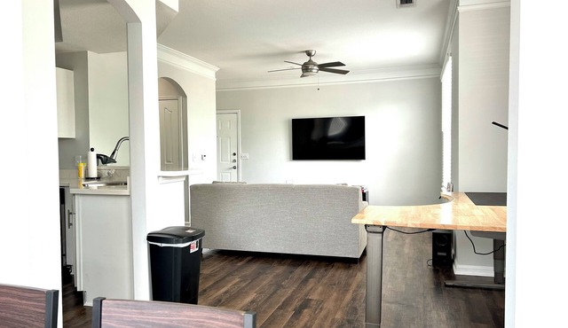 Functional & Comfortable living apartment in the heart of Sugar Land