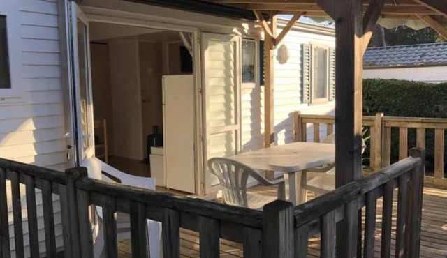 Functional Mobile Home in Jard-sur-Mer, 3 Bedrooms, Sleeps 6