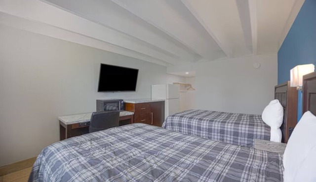 Functional Private Room Perfect for Exploring Attractions Near Merritt Island