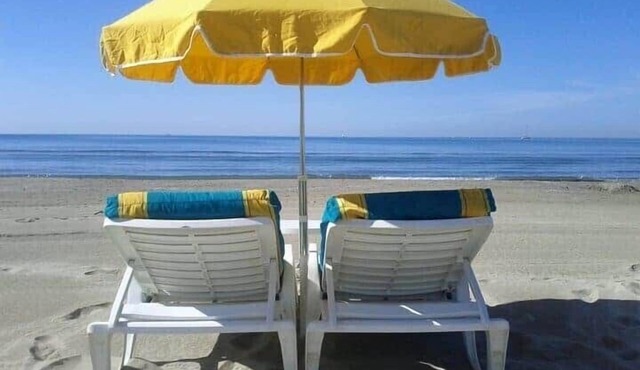 Functional studio 2 pers. in Lunel, beaches 15 min away - summer special!