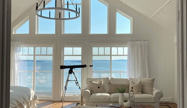 Fundy Bay Beach Housen5 Bedroom, Ocean Front, Hot Tub, Theater Room, Fire Pit