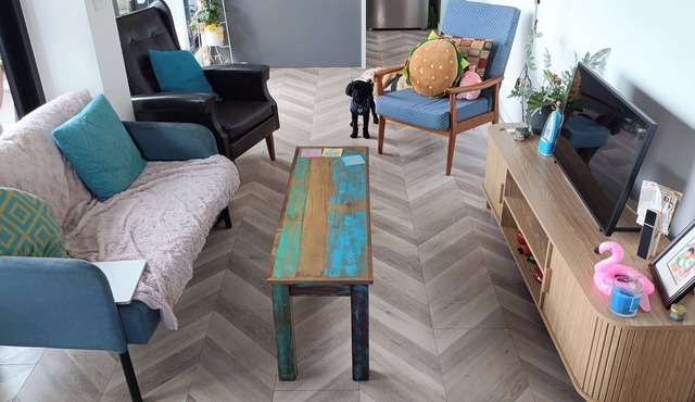 Funky 1 Bedroom/studio in awesome Preston. Very close to Tram and Trains