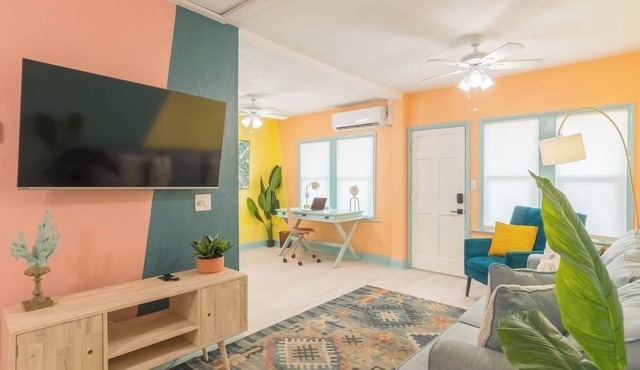 Funky Beach House Steps 2 Ocean Center & Beach!