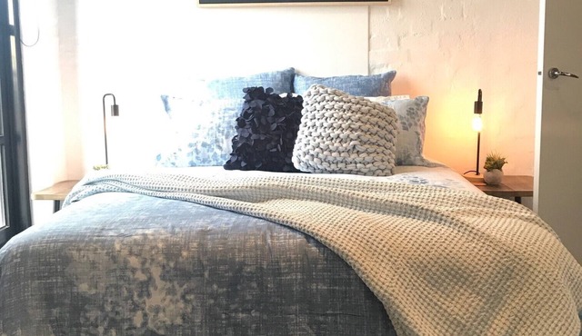 Funky Fitzroy 2 bedroom Apartment in Old Chocolate Factory