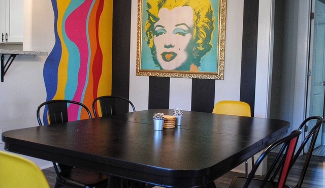 Funky & Fun - Home centrally located in Memphis!