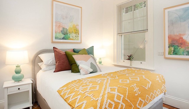 Funky Inner West Studio with Private Patio