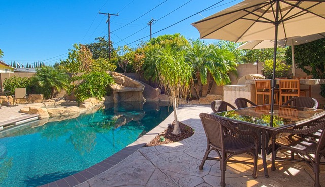 Funtierland + California Dreamin' + Pool + Movie Room + Game Room