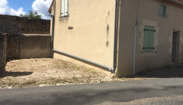 Furnished rental, close to all shops - 10 minutes from the circuit of Magny-Cours