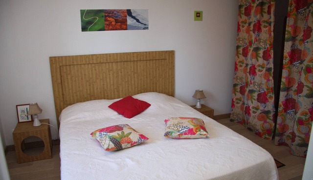 Furnished in a house with garden and private parking