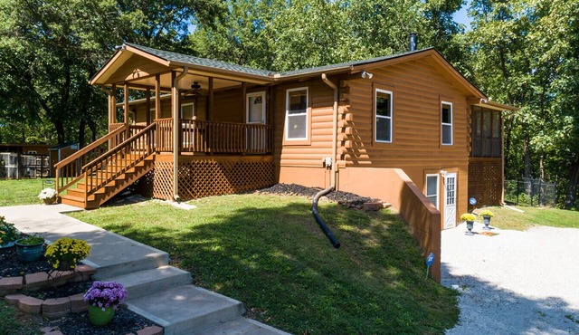 Furnished 1 bedroom and 1 bath full kitchen washer dryer on 6 Acres