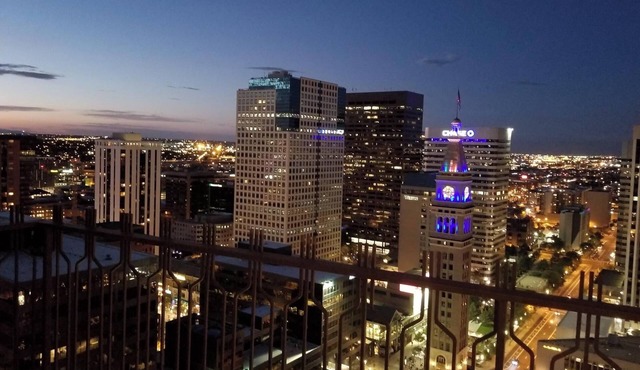 Furnished 1-bedroom condo with WiFi, fitness room in delightful Denver