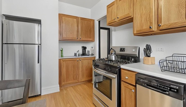 Furnished 1BR Apt w/Natural Light & King Beds