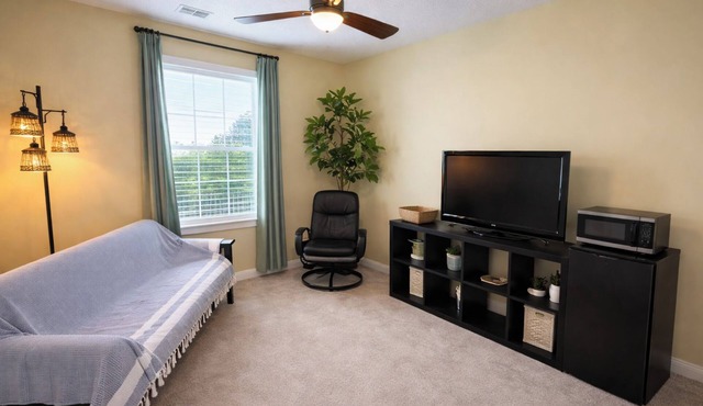 FURNISHED 2 ROOM PRIVATE BATHROOM RENTAL SPACE - 1200/mo