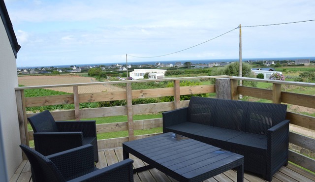 Furnished, 2 stars, with sea view