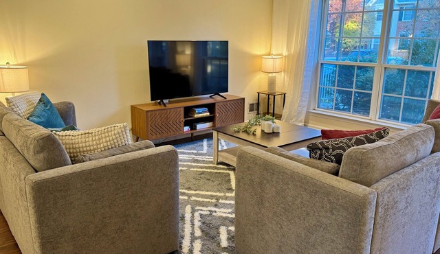 Furnished 3-bedroom 3-bath. Sleeps 6. 3 Queen beds.