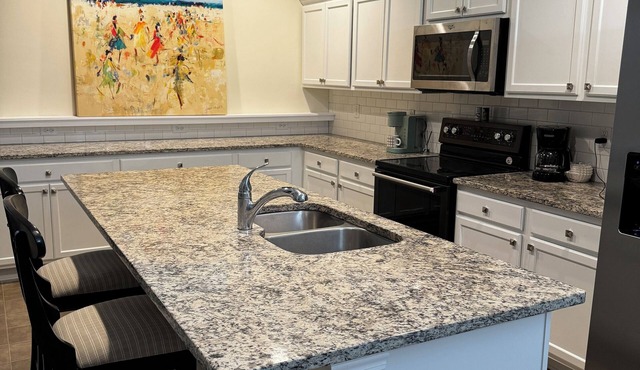 Furnished 4-bedroom home in Holly Springs