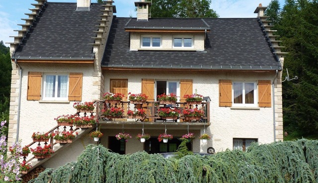 Furnished 4-person apartment in a typical vercors house