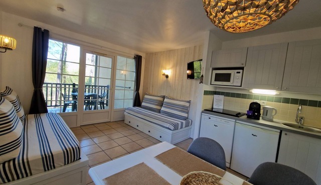 Furnished apartment for seasonal rental!