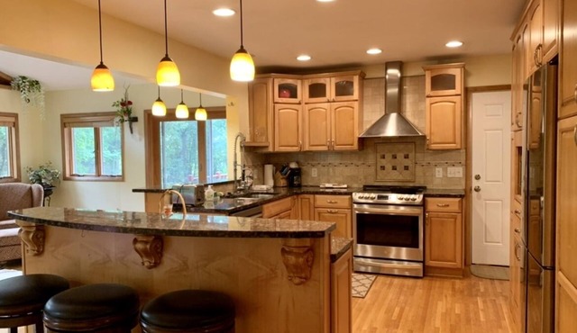 Furnished, beautiful 4br, 2.5 bath house