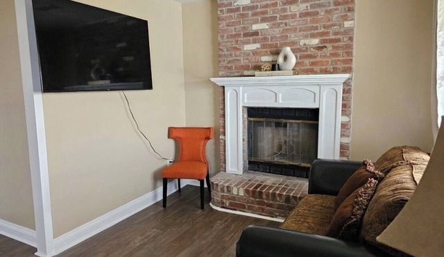 Furnished Comfortable Home 1BR Near LSU, Downtown BR, Southern & Plants