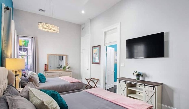 Furnished Condo Near French Quarter
