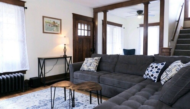 Furnished corporate & travel professional home, near lake, college and town!