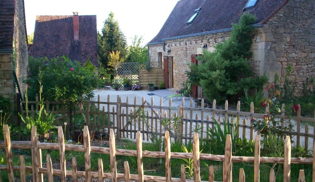 Furnished cottage for 4 in the countryside